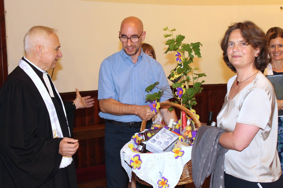 Geschenkkorb für Pfr. Hannes Pitters
